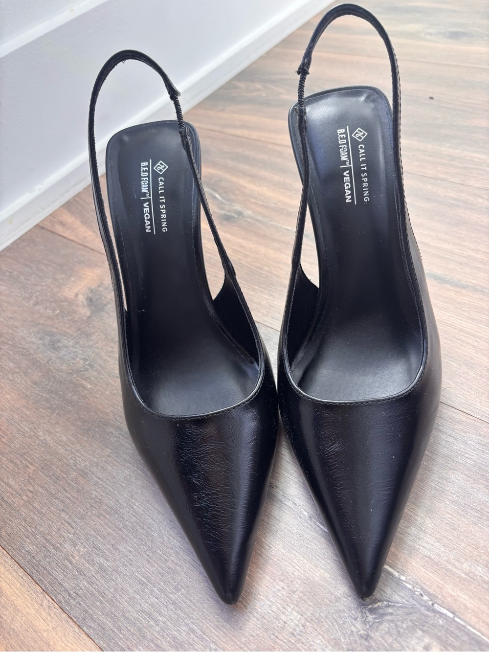 NWOT Call It Spring Black Pointed-Toe Slingback Pumps (Daniella)